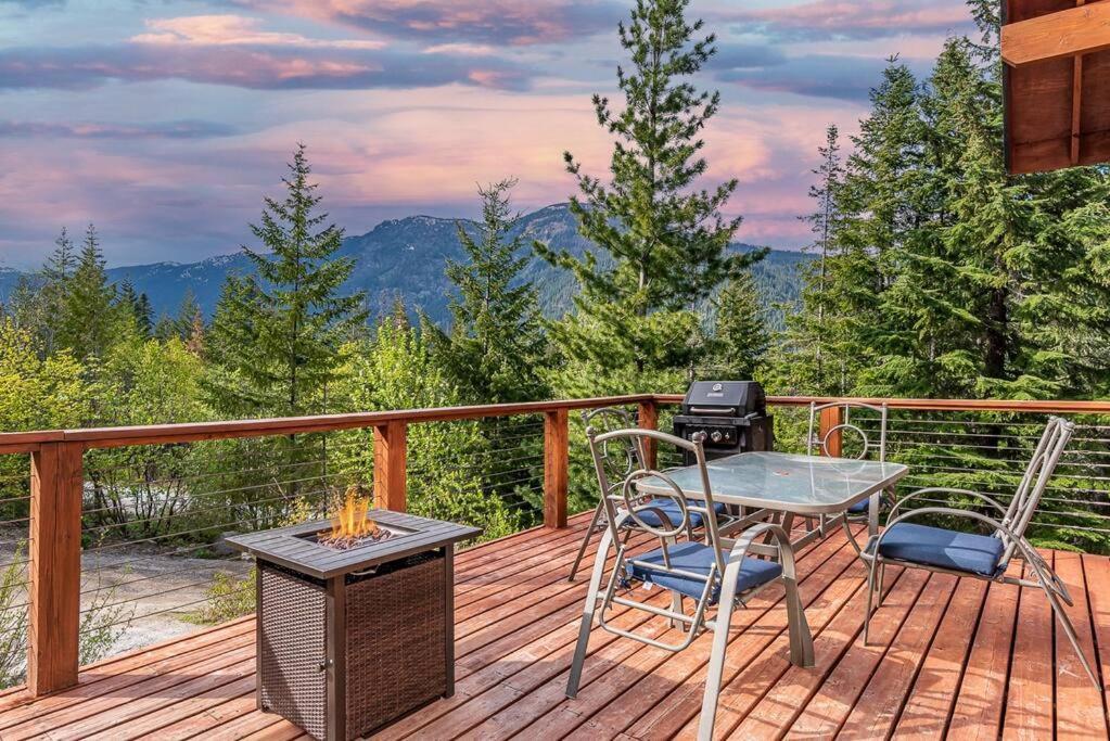 Hot Tub Cool Views: Roaring Creek Cabin Leavenworth Exterior photo